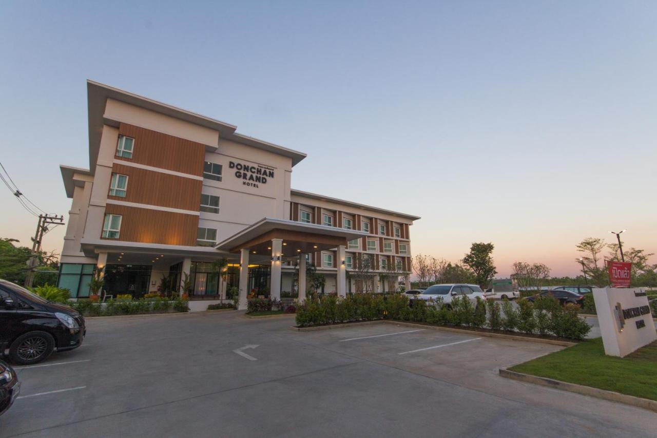 Donchan Grand Hotel Chiang Mai Exterior photo